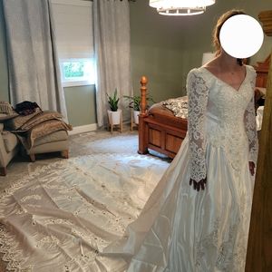 Wedding dress